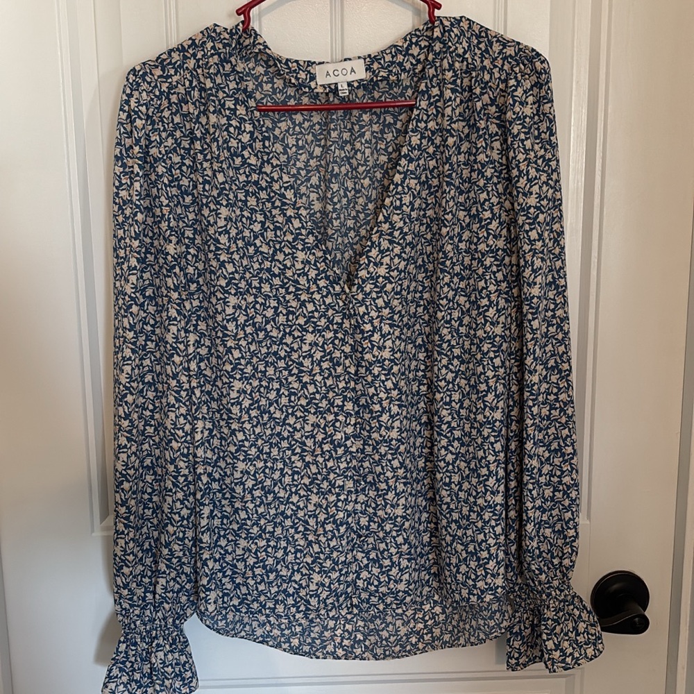 Elegant Blue Blouse with Subtle Charm